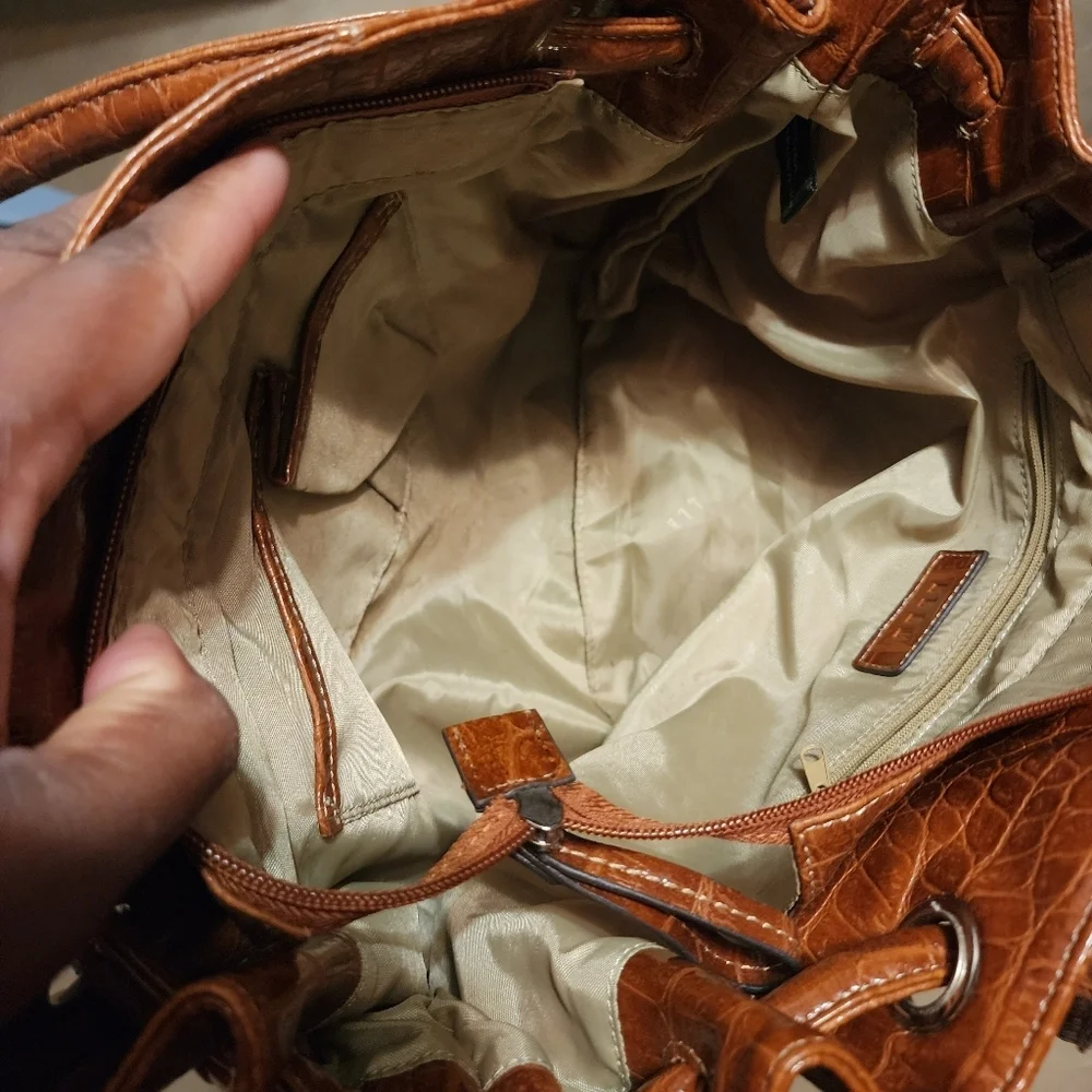 Elle Embossed Brown Vinyl Shoulder Bag - Picture 5 of 13